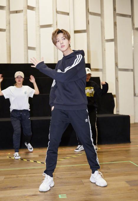 鹿晗专辑破亿酷狗,鹿晗rex演唱会精选重映