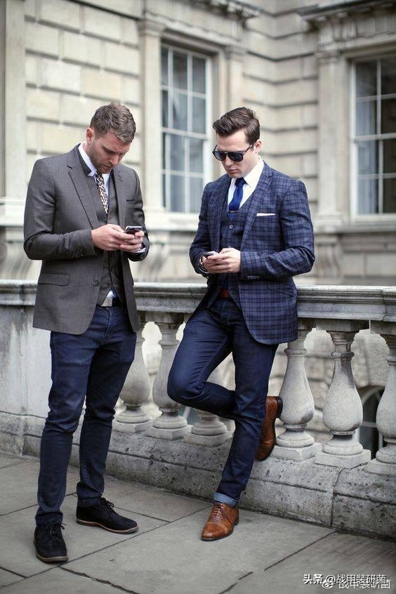 oversize工装牛仔裤穿搭,高街风深蓝色牛仔工装裤怎么配