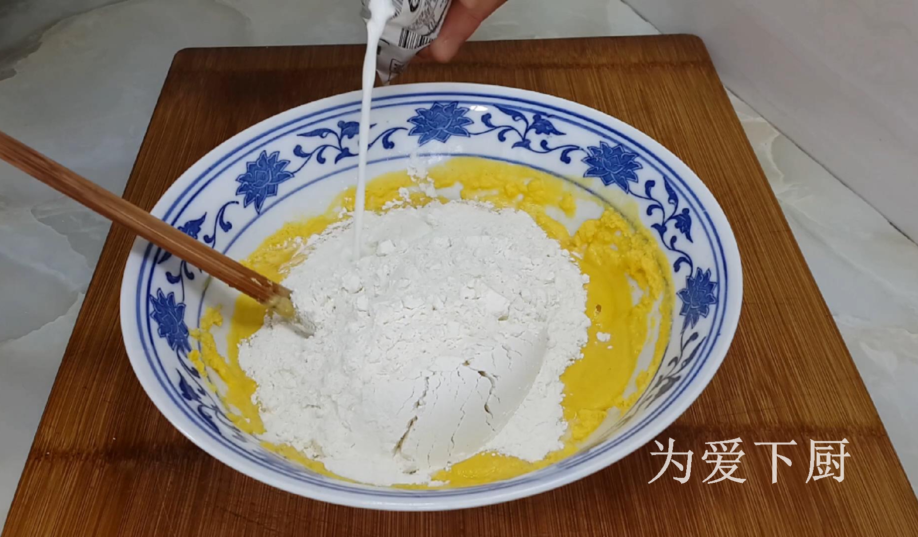 家庭制作玉米面小油条的制作方法,玉米面油条的家常做法简单又好吃