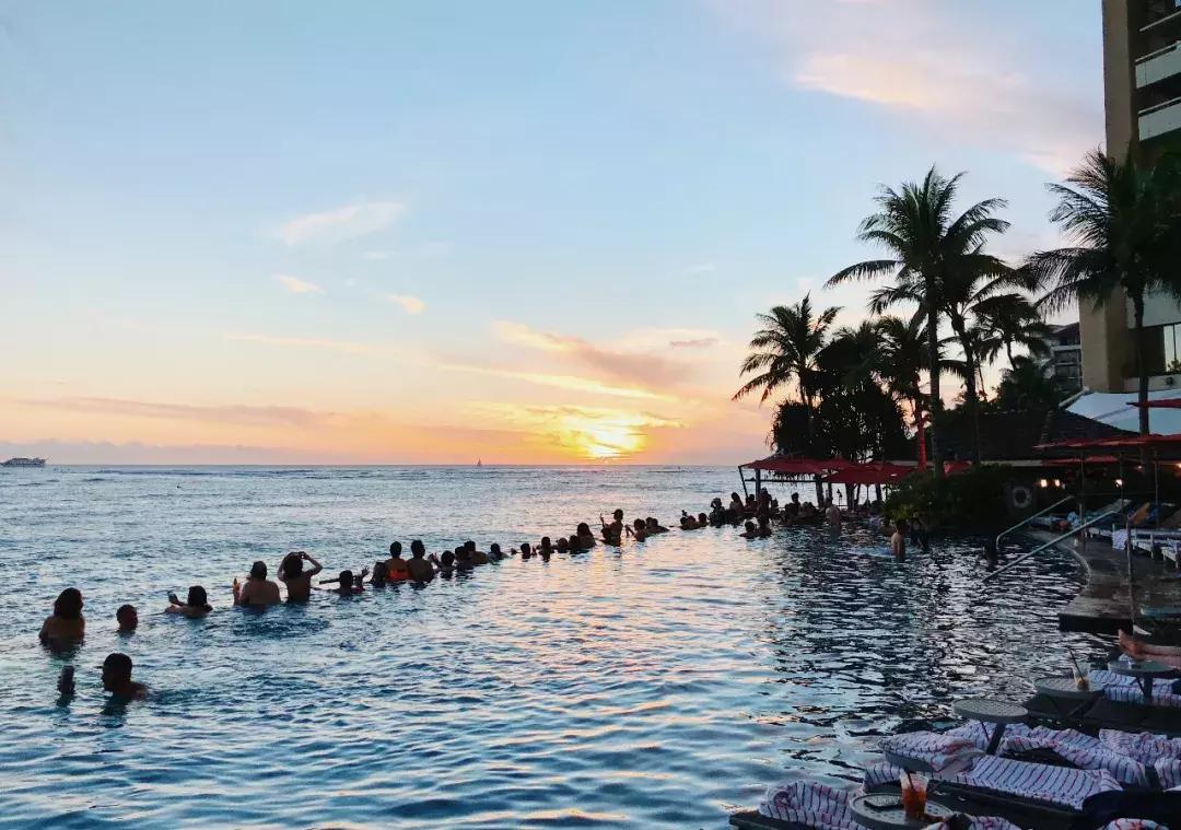 在吸引村上春树买房养老的海岛呆3天，马代帕劳在我心里降到第二