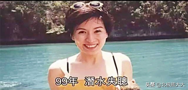 周星驰每部电影都在怀念初恋,周星驰电影中那些心酸感人的爱情