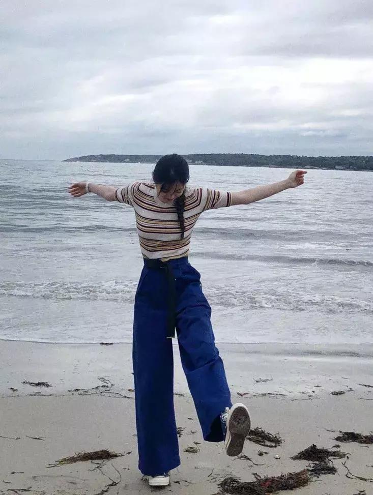 刘雯米兰时装周试装,刘雯维密走秀比心