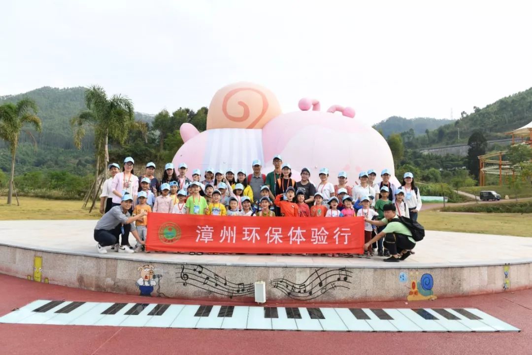 垃圾分类进社区保护环境我先行,垃圾分类我先行文明实践树新风