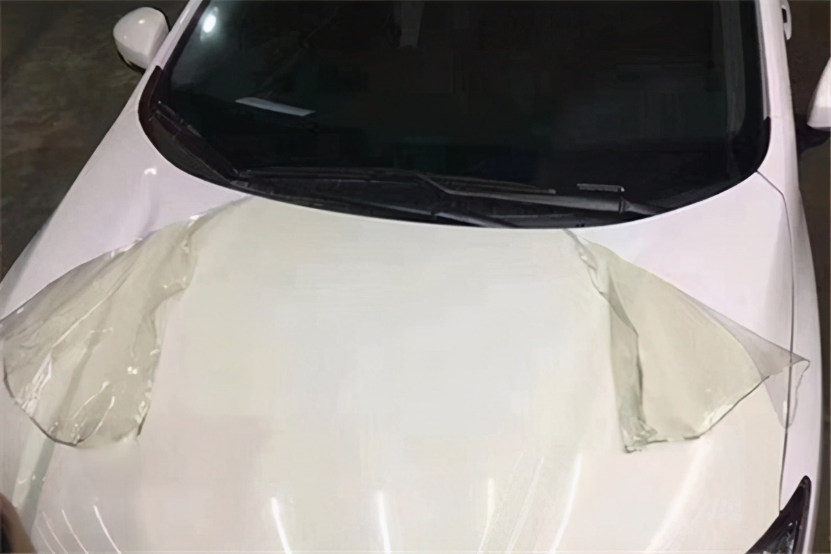 汽车贴隐形车衣能撕干净嘛,贴隐形车衣撕掉留胶