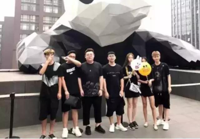 蹦迪穿的很土会有人嘲笑吗,蹦迪穿搭土味