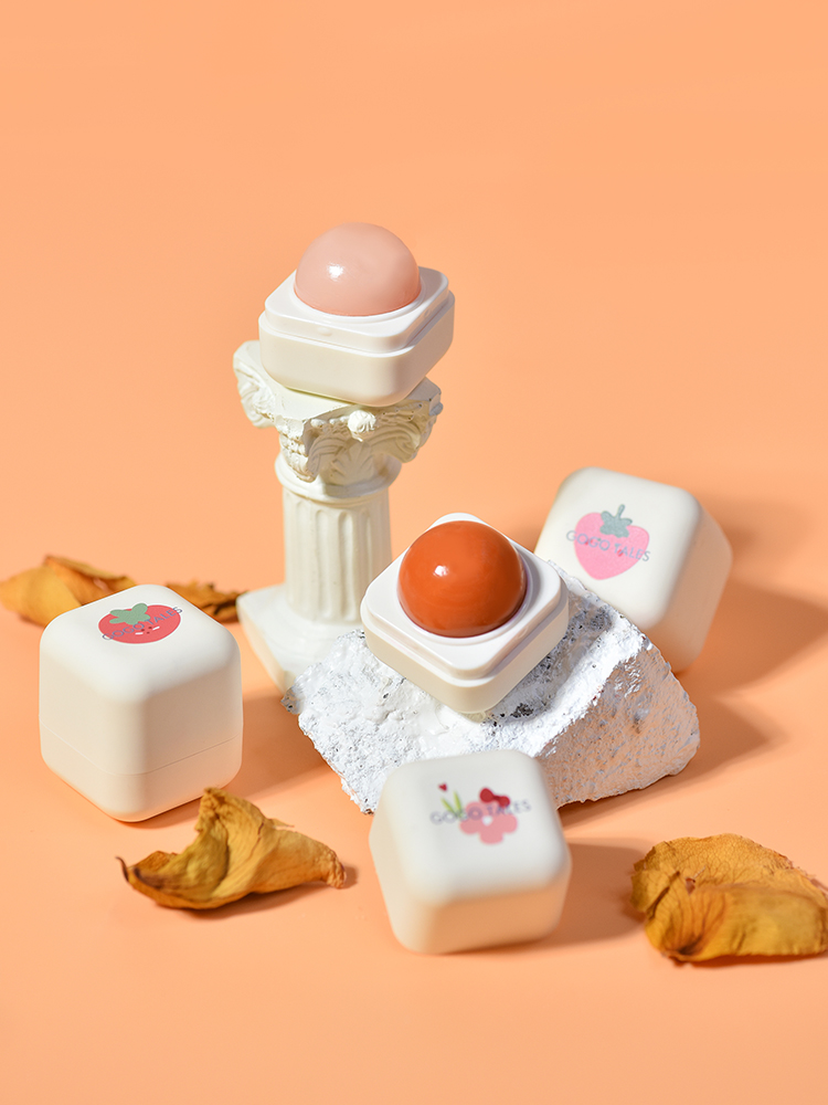 适合一年四季的润唇膏,润唇膏推荐日常用什么