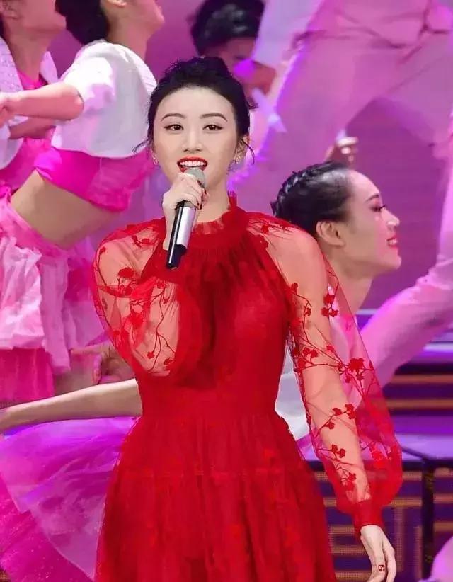 全网都在找的口红色号,春晚口红色号是兰蔻196吗