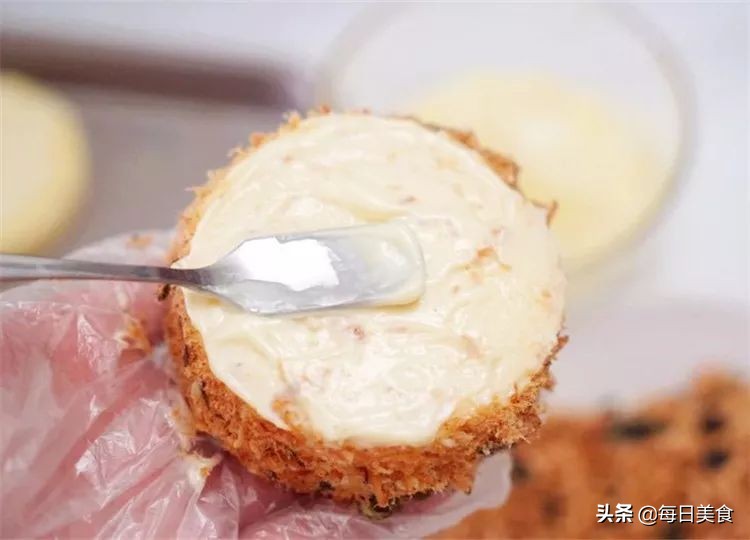 烘焙美食：肉松与肉松面包，人气网红，吃货无敌