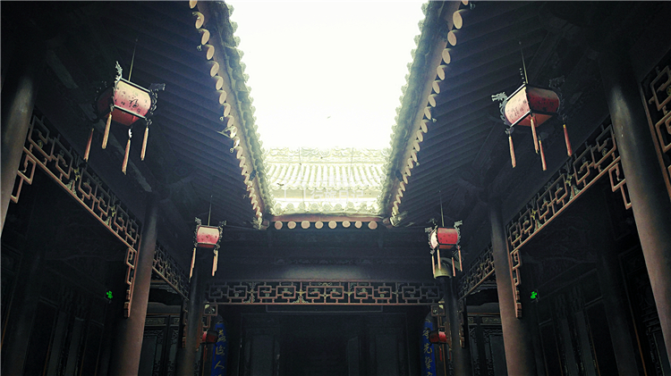 耗时10年建成，“养活”一个村！西安周边这座古宅大院，太奢华了