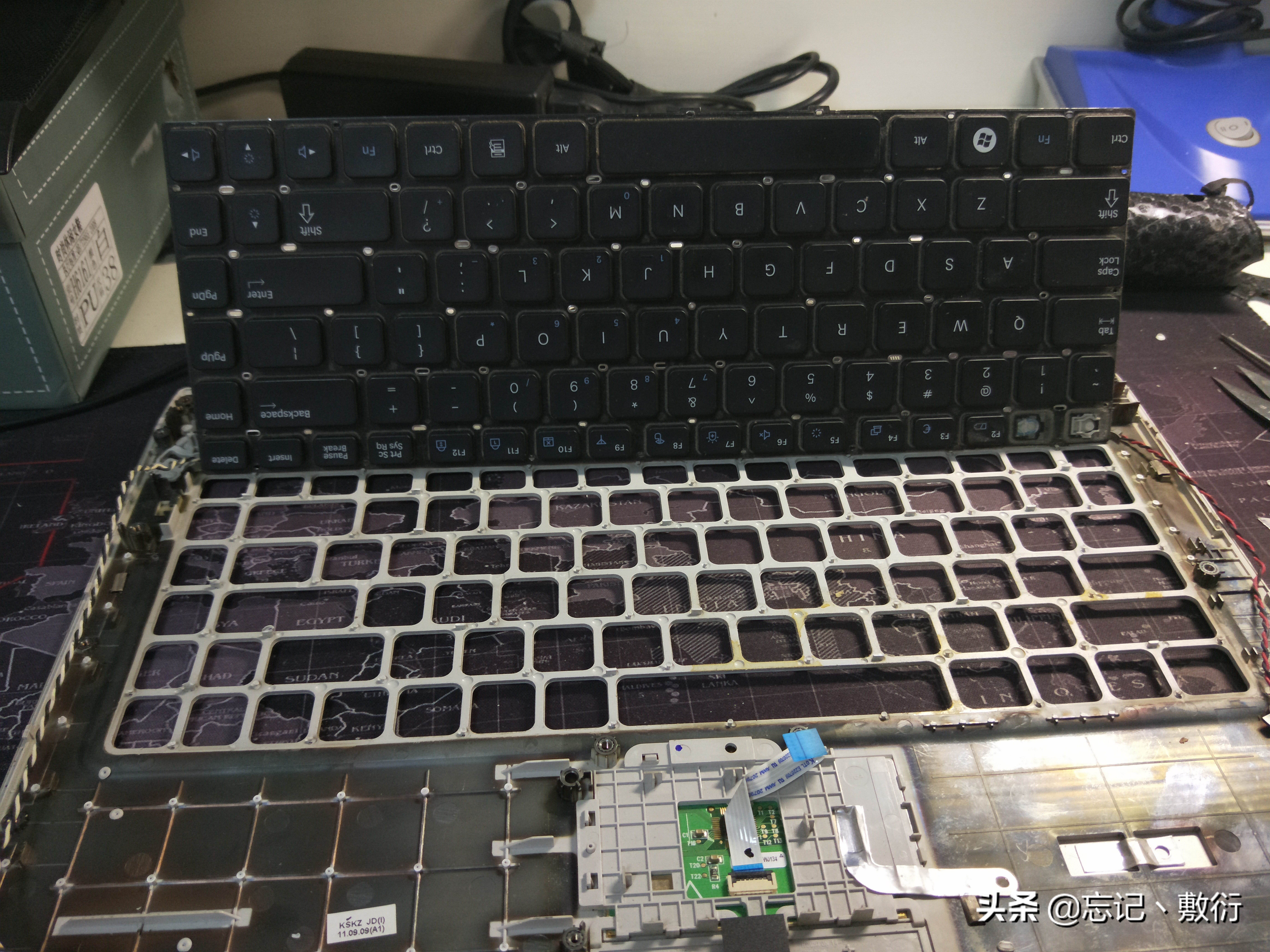 三星q460笔记本键盘拆解图鉴,三星笔记本r440键盘更换