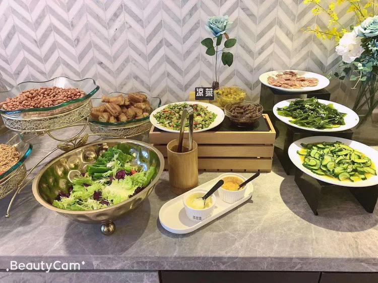 酒店业的创新之举—老徐直播:又见烟花三月,入梦桔子奥邦酒店