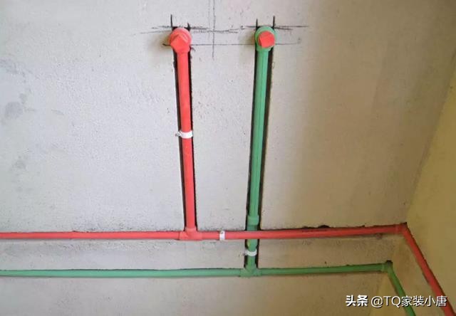 新房装修厕所水管安装,装修水管安装多少钱一米