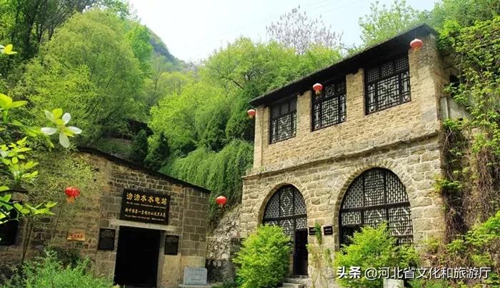 沕沕水景区几月份去最好,沕沕水水帘洞和百丈飞瀑