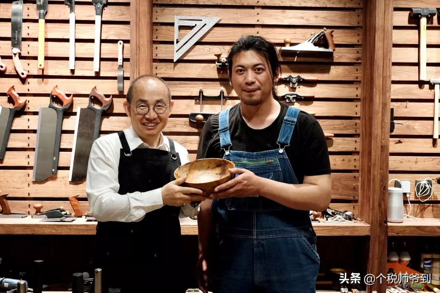 只想务农李子柒，发明无用手工耿…“不务正业”的人为何都暴富了