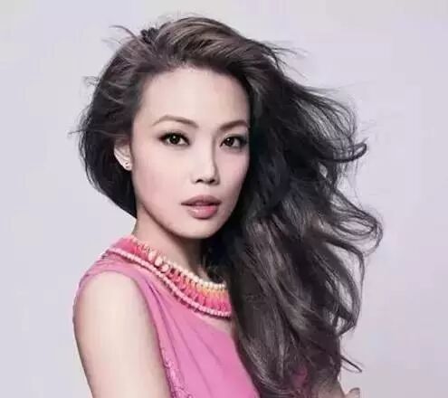 出身贫寒的十大明星,家境显赫却不显富的11位明星