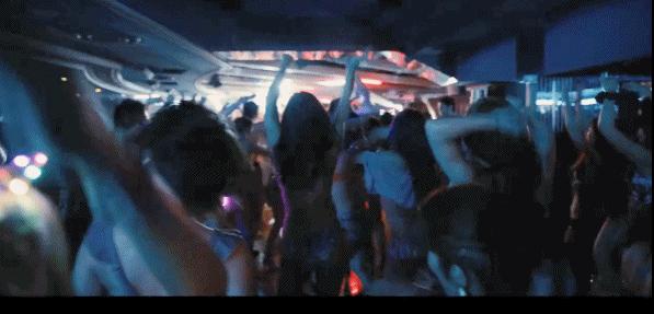 “清空”整个东京,就拍一部剧?这8.2悬疑剧用尺度开挂了