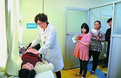 胎儿在几周容易胎停,胎儿胎位不正要怎么跟胎儿沟通呢