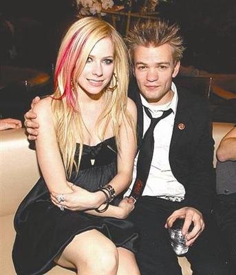 25岁离婚净身出户,32岁离婚净身出户无分文怎么办