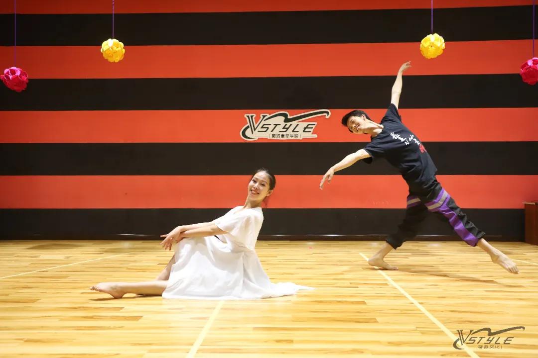 零基础学跳舞的九个步骤,薇派文化拉丁舞