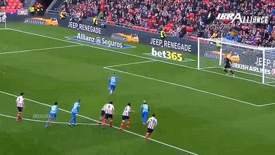 他曾是世界上最贵的门将,世界上排前五最狠的门将是谁