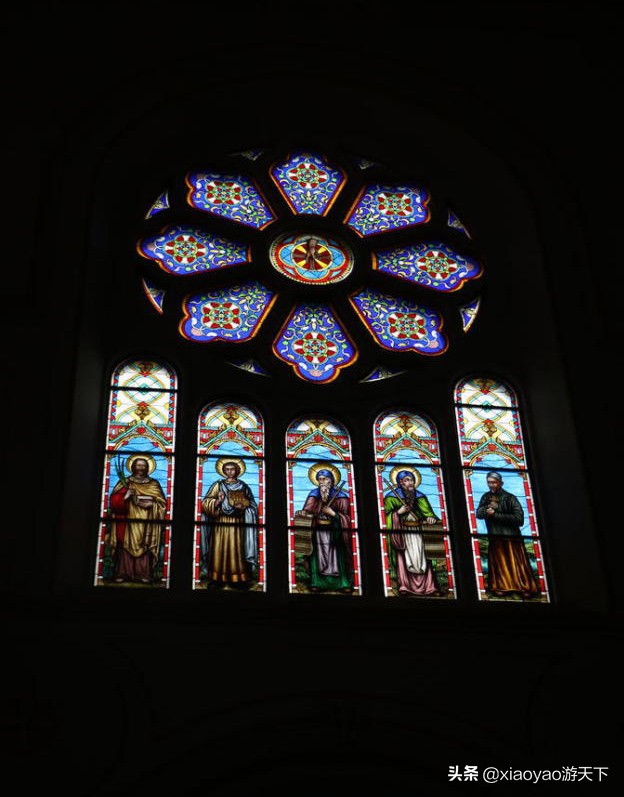 青岛百年德式建筑天主教堂,青岛最有名的天主教堂是哪个地方