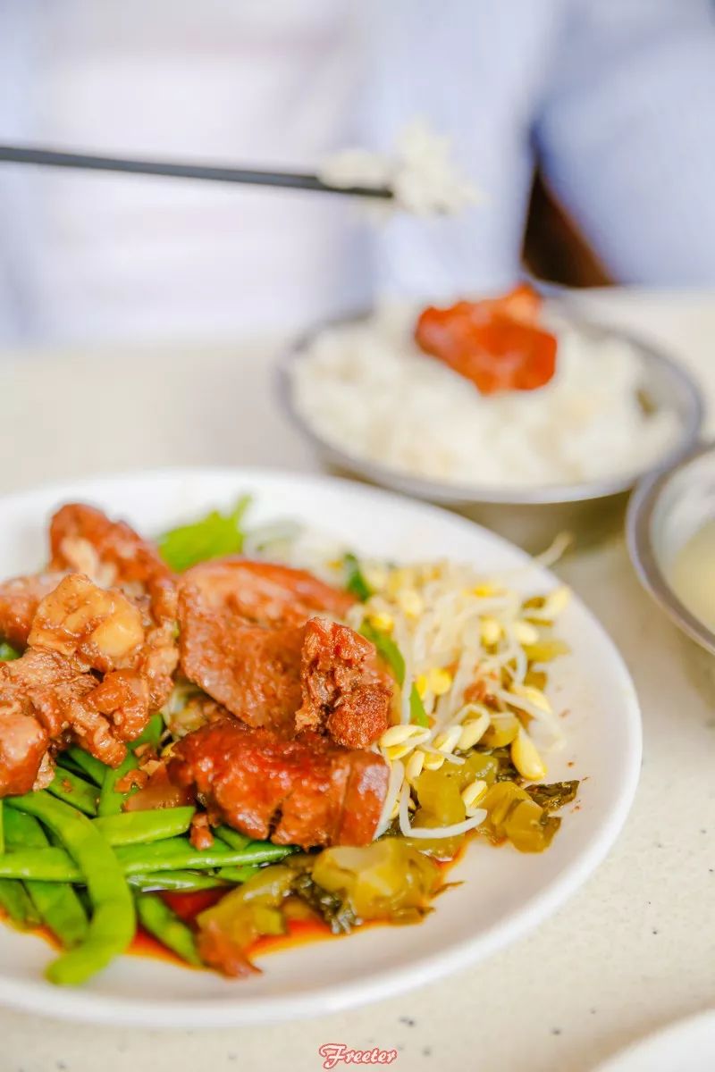 猪脚饭陪海口人长大，海口人陪猪脚饭老去