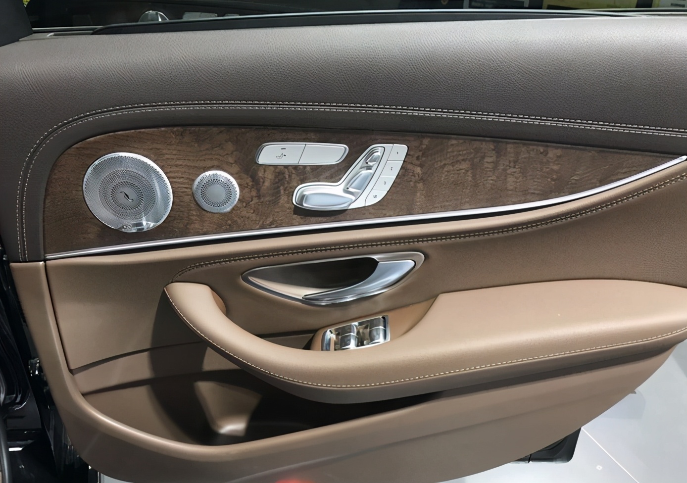 奔驰e改柏林之声音响要多少钱,怎么区分奔驰的柏林之声