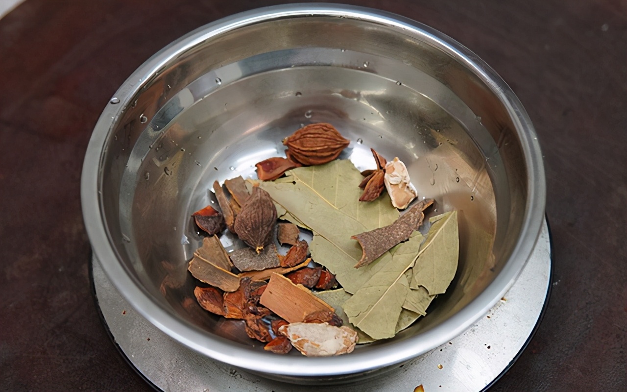 自制辣酱饺子,自制红油面酱料