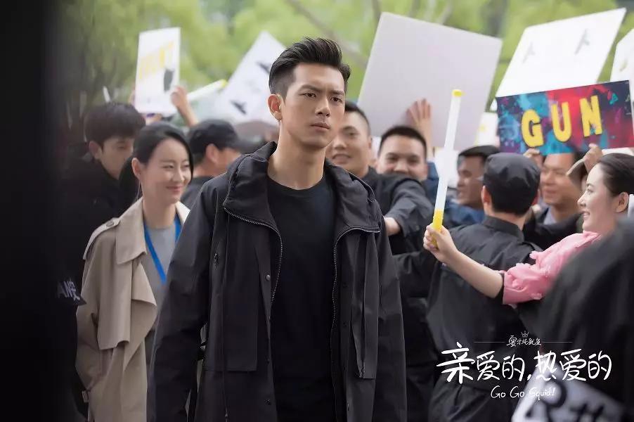 《亲爱的热爱的》:小甜妞佟年倒追高冷男神韩商言，齁甜