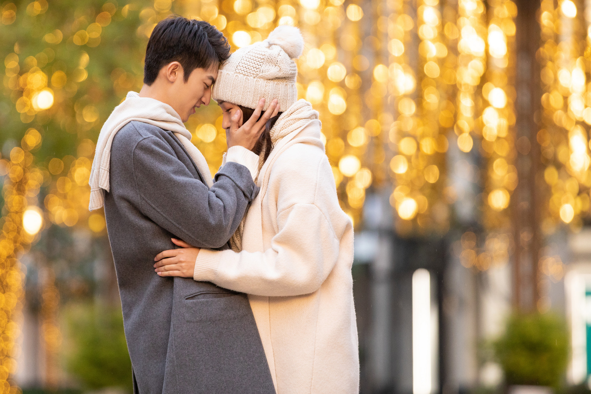 惹女朋友生气了怎么高情商哄句子,女朋友生气怎么哄三个步骤