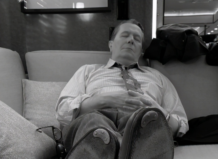 芬奇网飞再合作,“小天狼星”重出江湖,化身传奇编剧:《曼克》