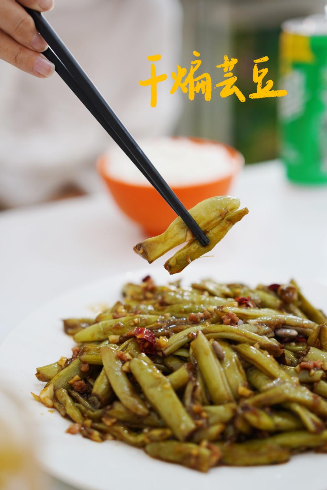 青岛的海给人很惬意,夏天青岛的海边热吗