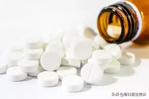 股骨头坏死早期该怎么治疗,该如何治疗早期股骨头坏死