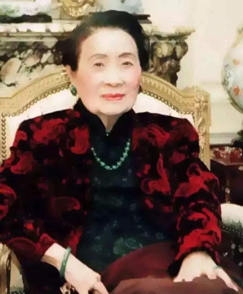 说老翡翠都是“BC货”？为啥有个皇帝竟然花光了金库都要买