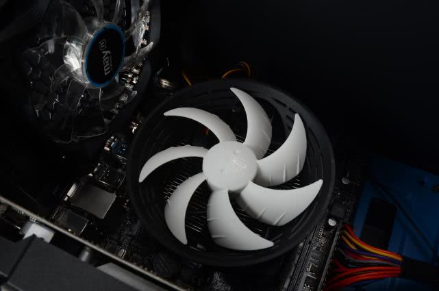 五千块台式机相当于多少的笔记本,一万元的笔记本相当于多少元台式