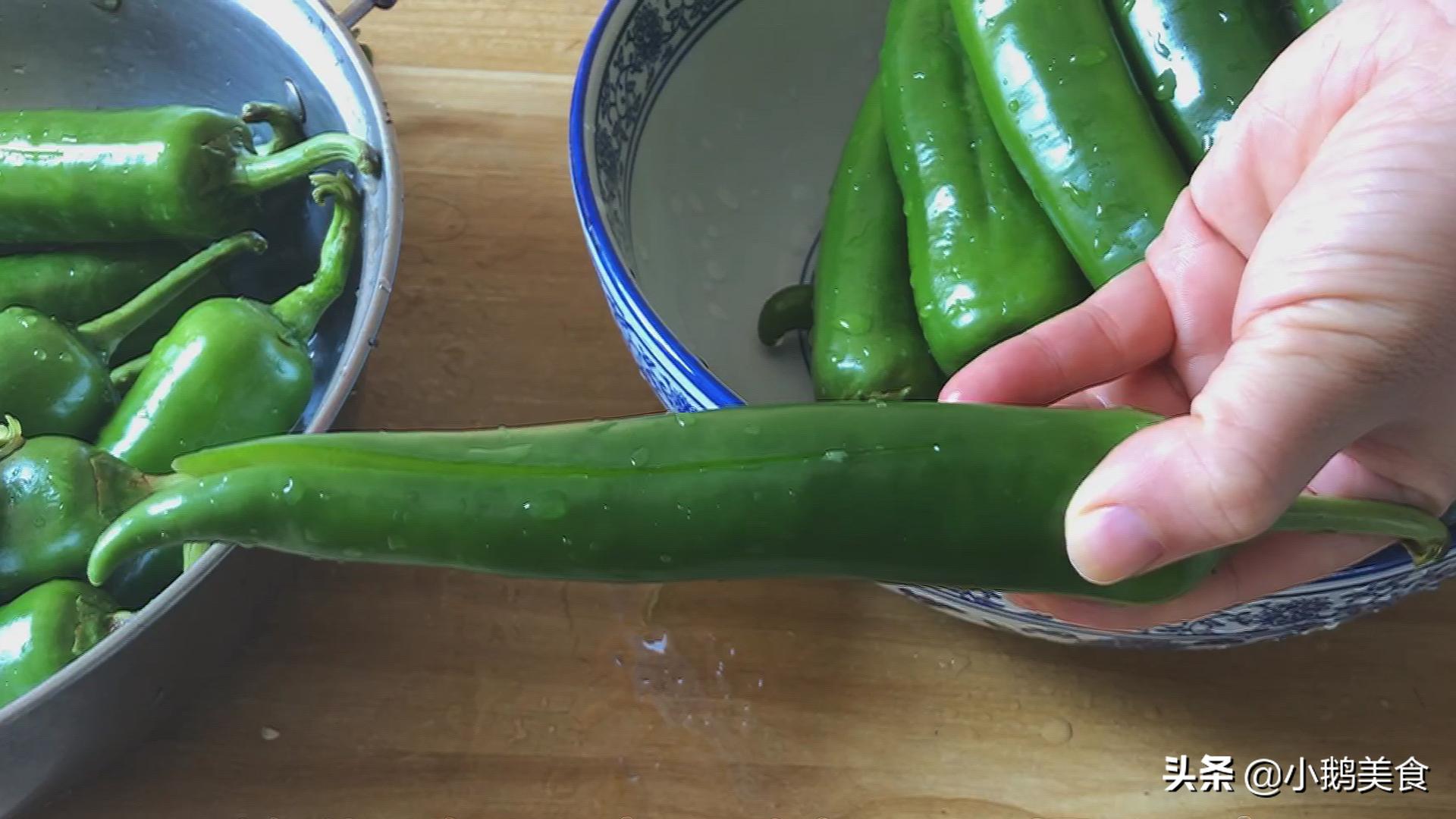 怎么酱油腌辣椒好吃又简单,酱油腌辣椒最好吃的做法视频