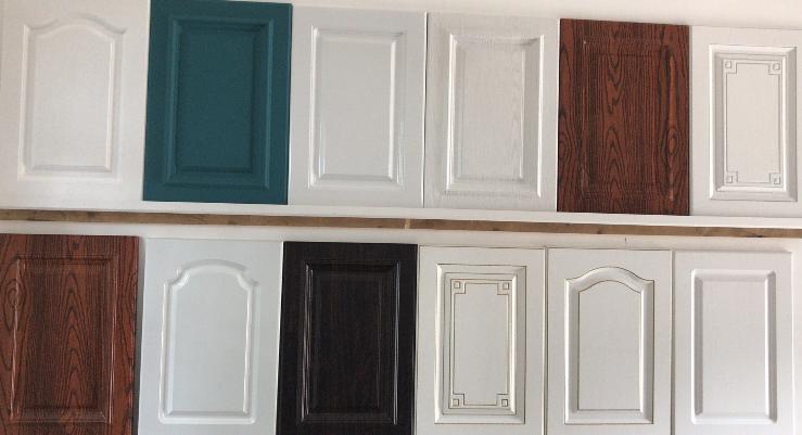 柜门用肤感膜的好还是烤漆的好,压膜柜门与烤漆门的区别