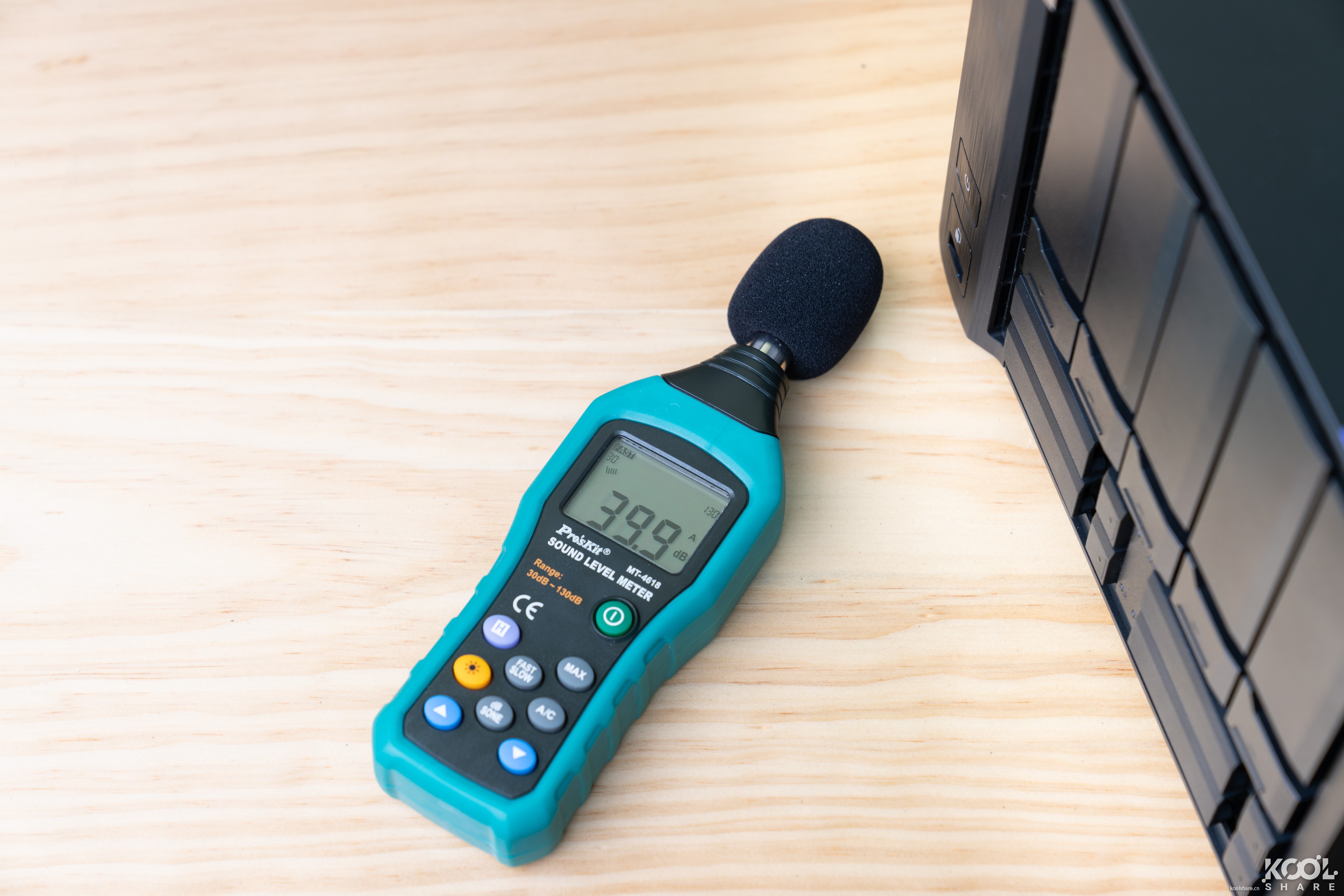 经济型9盘位NAS,QNAPTVS-951N开箱拆解评测