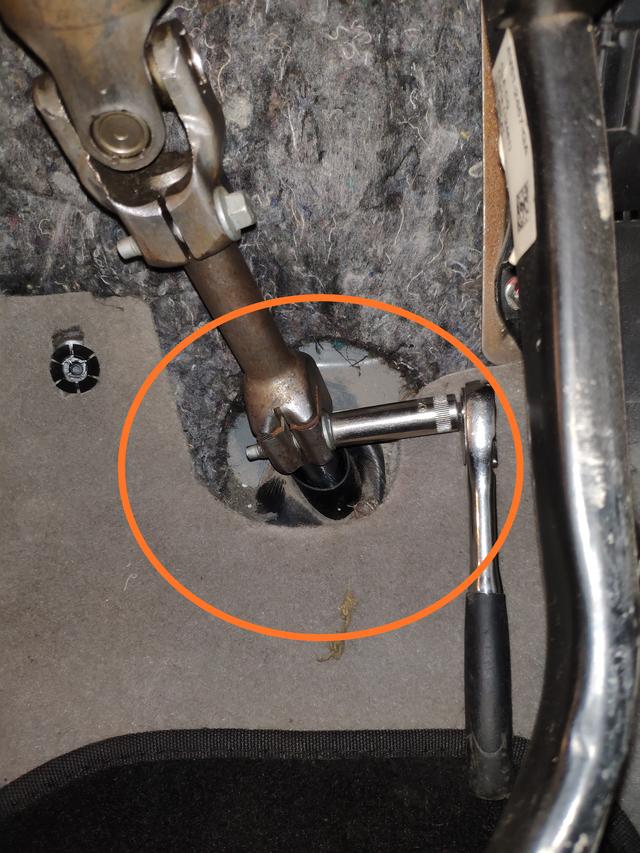 南昌福特翼虎底盘异响故障案例,福特翼虎方向机坏了要多少钱