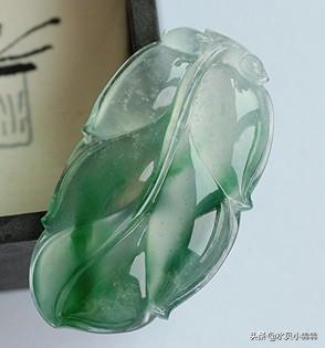 最好的冰种蓝色翡翠,通透糯冰种翡翠
