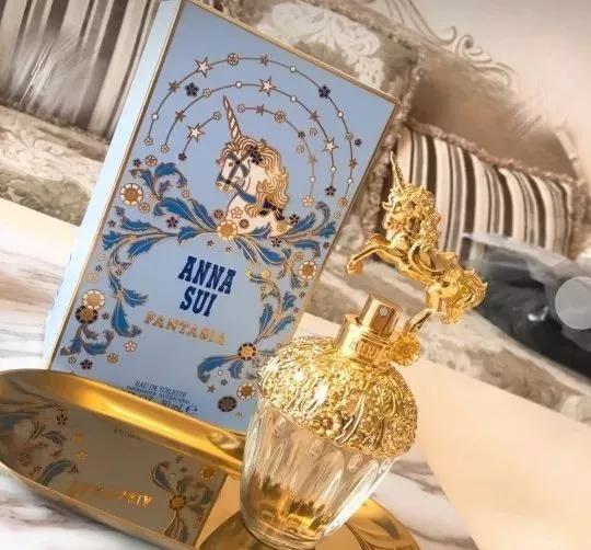 十大公认最好闻的女士香水秋冬,春天适合的经典香水推荐