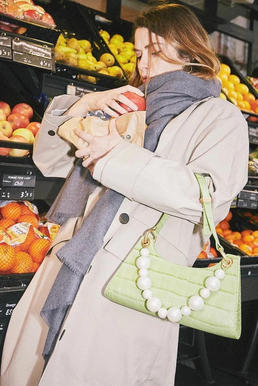 除了优雅贵气,珍珠还能休闲、叛逆、又嘻哈?