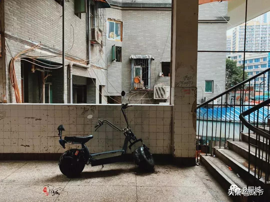 重庆大学城跳蚤市场,重庆最大跳蚤二手市场