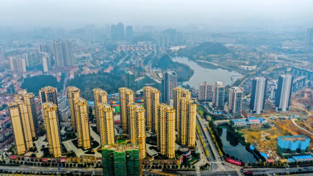 8字头带地暖，500米内山水双公园，恒大献上一曲“惊雷”