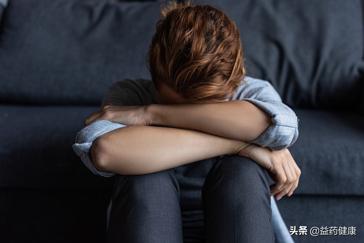 抑郁导致了癫痫该怎么治疗,癫痫早期的8个征兆癫痫能治得好