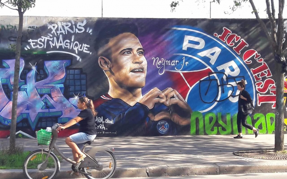 足球和艺术的结合图片,足球即是艺术