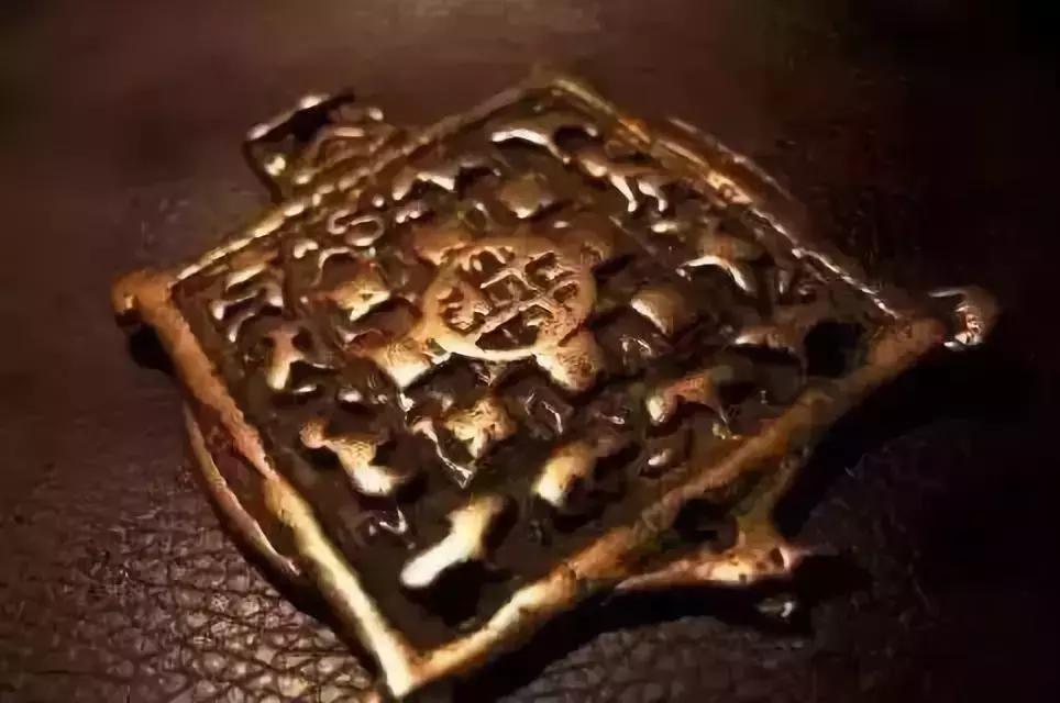 九宫八卦牌可以放床头吗,如何买到好的九宫八卦牌