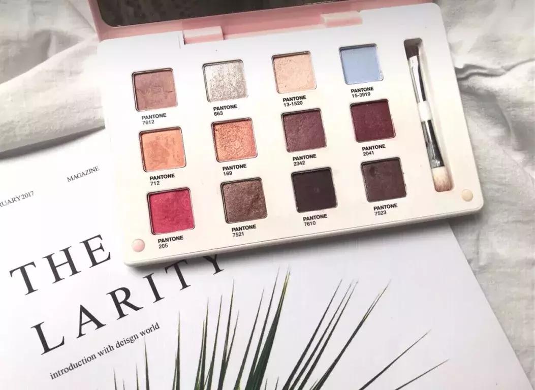 两秒钟搞定一个眼妆,手把手教气质减龄眼妆画法