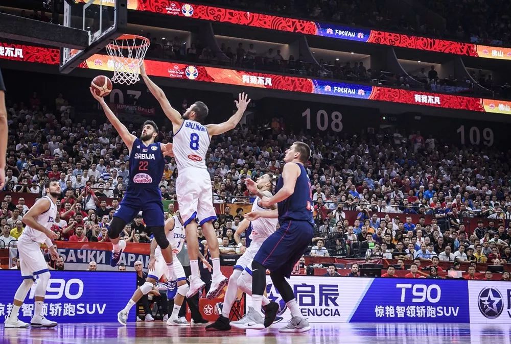 三后卫二中锋战术,三后卫男篮