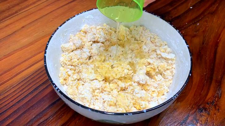 如何自制面包最简单的,用电饭煲做面包学生党不用蛋糕粉